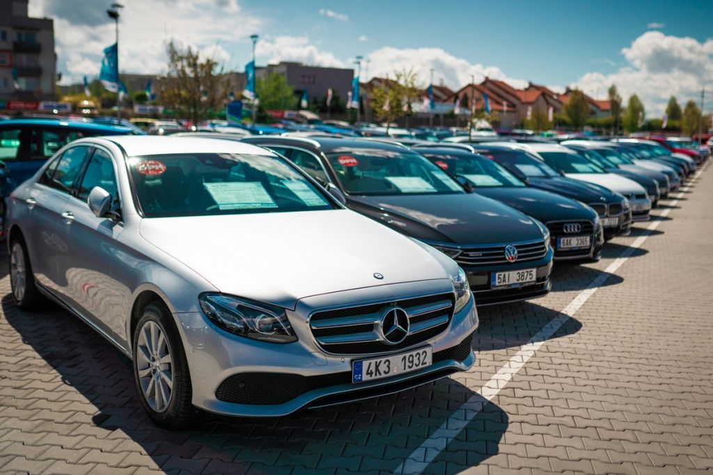 České ojetiny zdražily a překonaly cenu slovenských