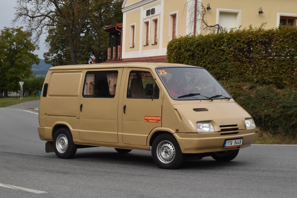 Prototyp BAZ 900 MNA – jeden ze čtyř