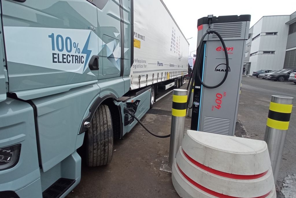 Druhá dobíječka pro těžká nákladní vozidla E.ON Drive