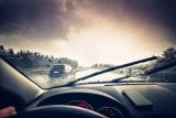 OSRAM Wipers Autobahn im Regen